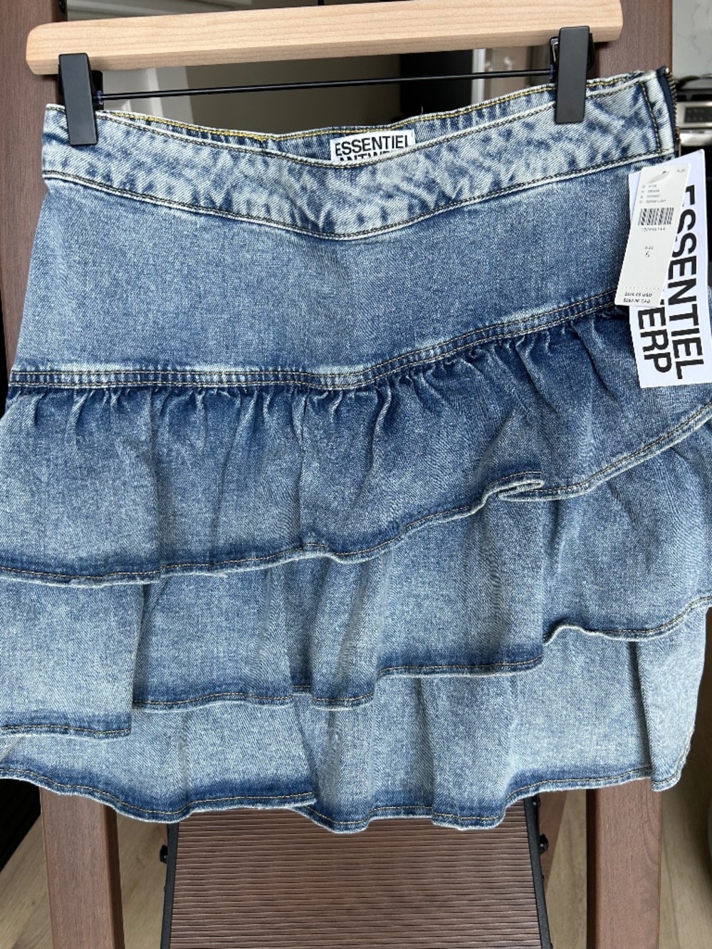 Ruffle skirt